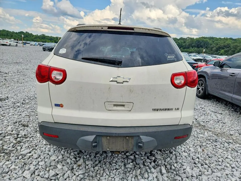 2012 CHEVROLET TRAVERSE LS  