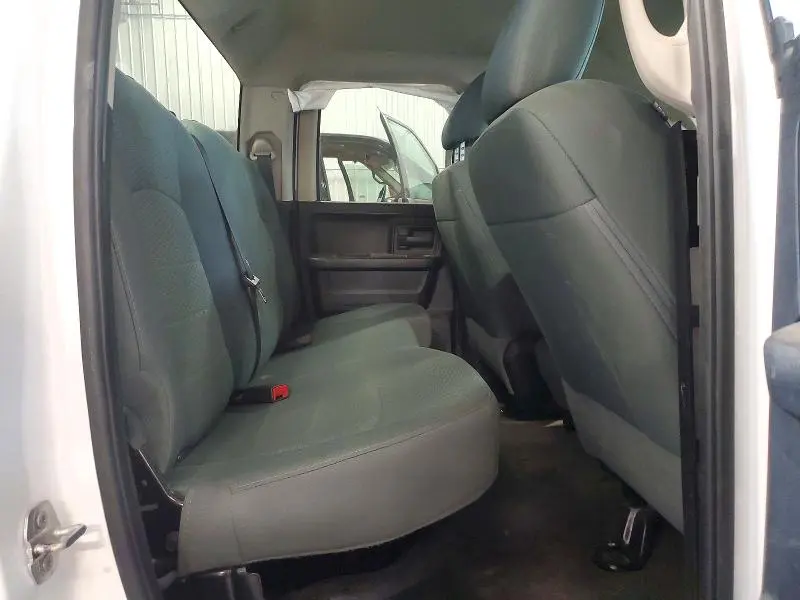 2016 RAM 1500 ST  