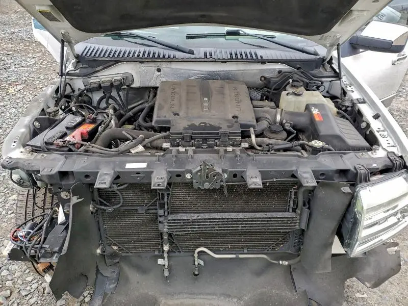 2010 LINCOLN NAVIGATOR   