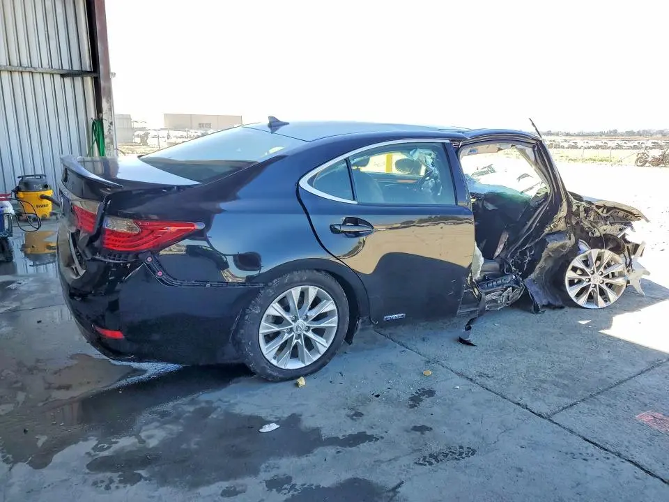 2013 LEXUS ES 300H  