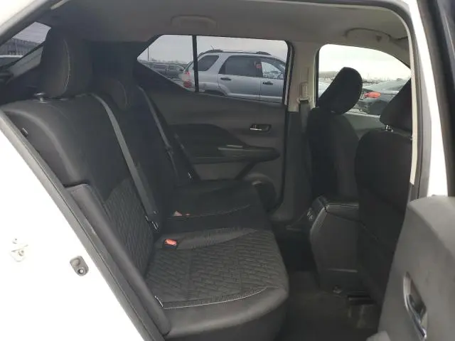 2022 NISSAN KICKS SV  