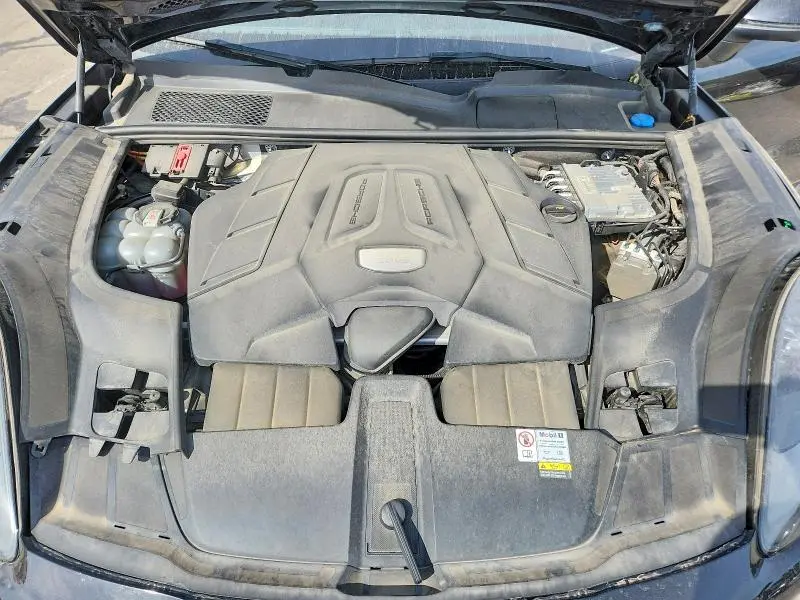 2023 PORSCHE CAYENNE BASE  