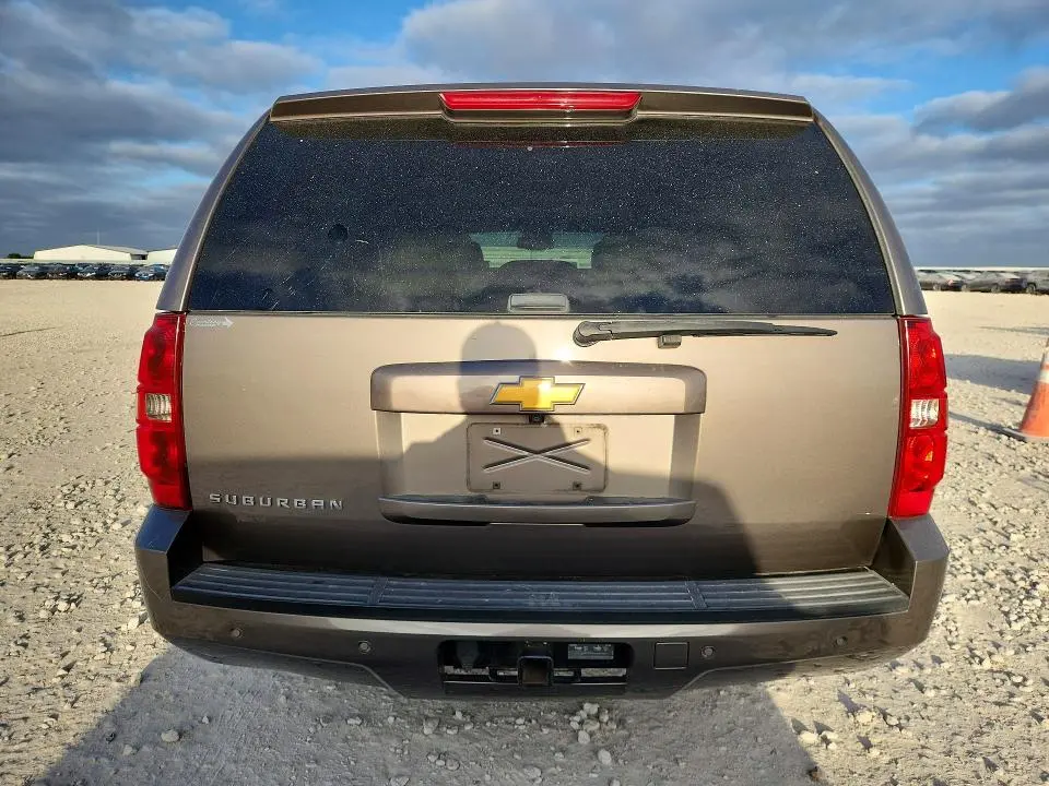 2014 CHEVROLET SUBURBAN C1500 LT  