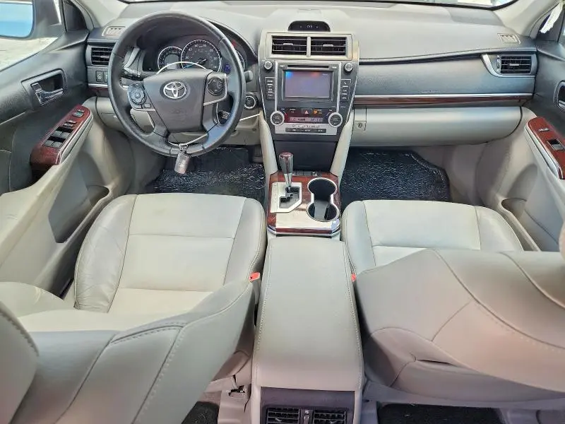 2014 TOYOTA CAMRY XLE V6  