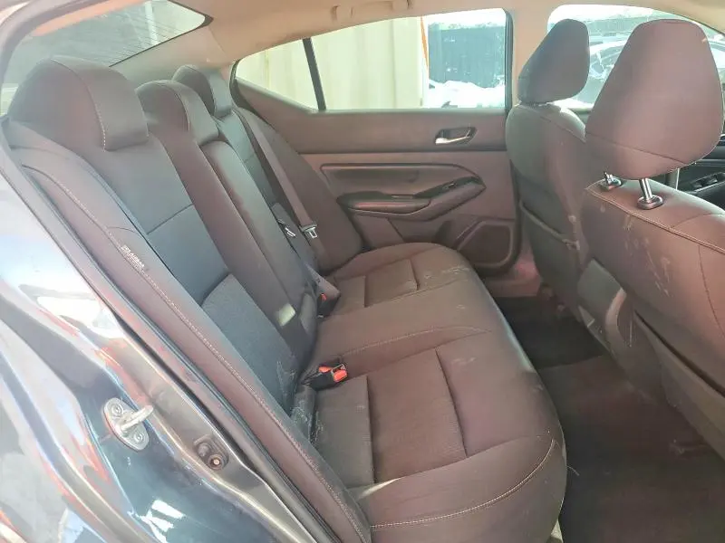 2021 NISSAN ALTIMA SV  
