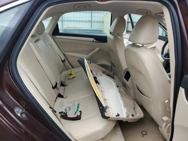 2013 VOLKSWAGEN PASSAT SE  