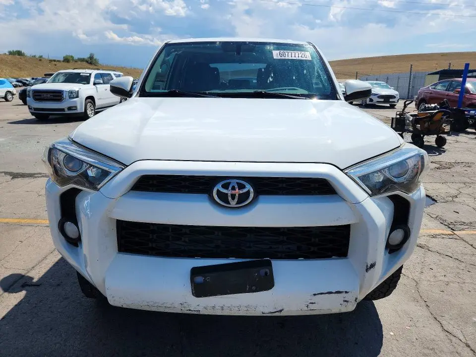 2015 TOYOTA 4RUNNER SR5  