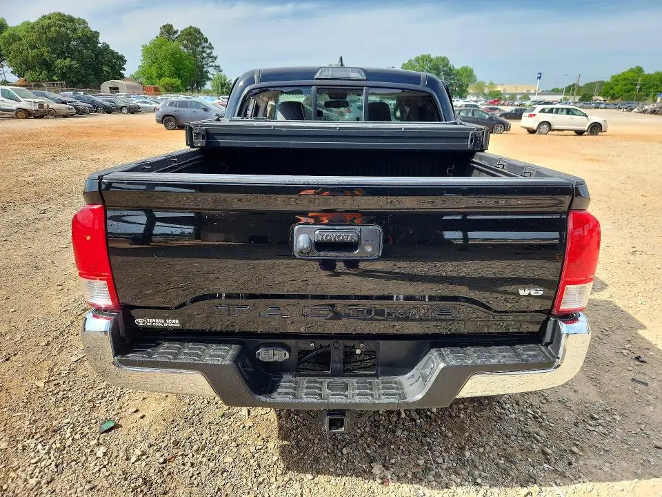 2017 TOYOTA TACOMA SR5 V6  