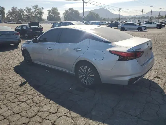 2024 NISSAN ALTIMA SV  