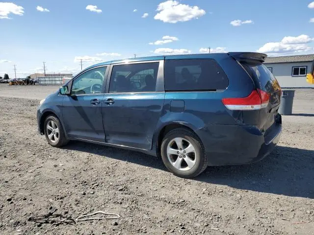 2011 TOYOTA SIENNA BASE  