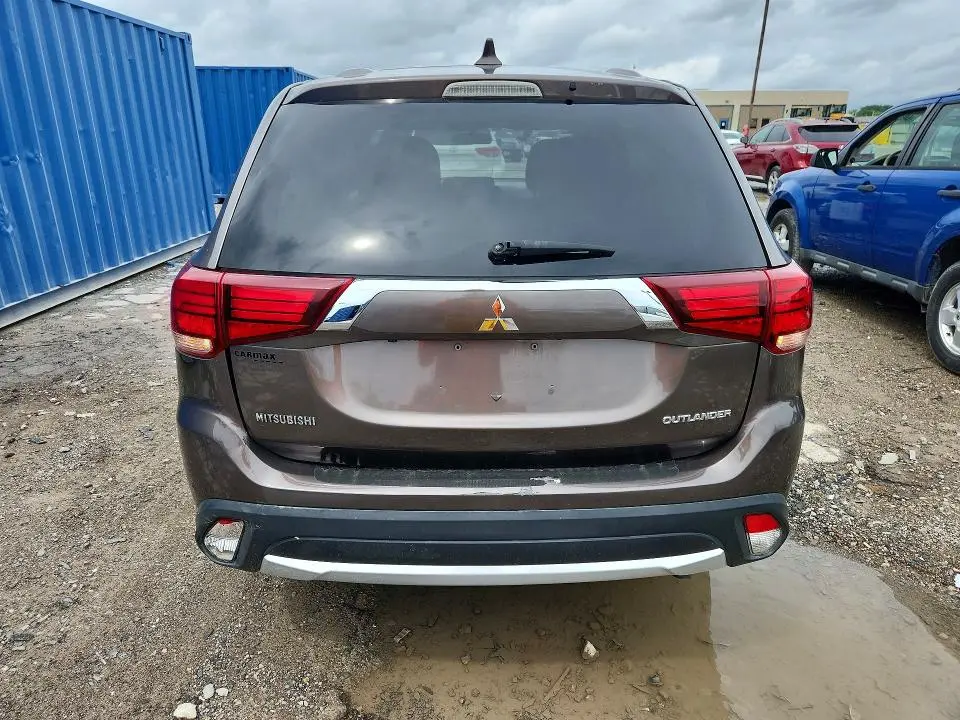 2018 MITSUBISHI OUTLANDER ES  