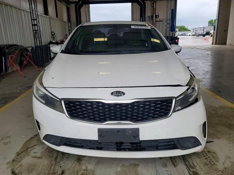 2017 KIA FORTE LX  