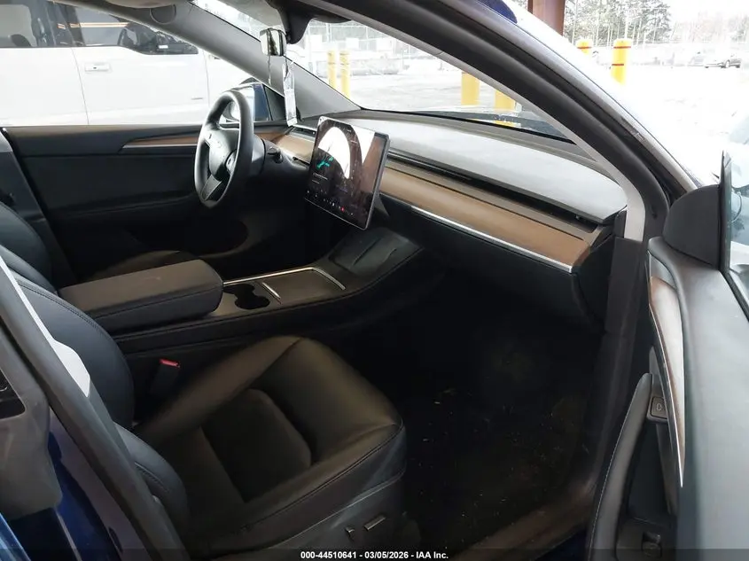 2024 TESLA MODEL Y LONG RANGE SINGLE MOTOR REAR-WHEEL DRIVE/RWD