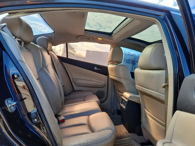 2013 NISSAN MAXIMA S  