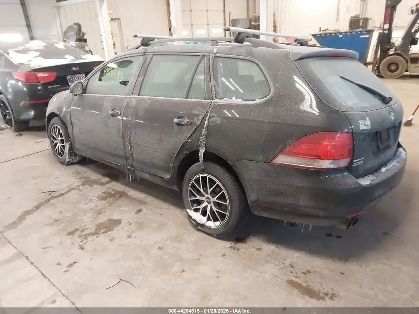 2013 VOLKSWAGEN JETTA SPORTWAGEN 2.5L S