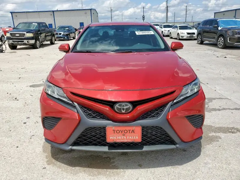 2020 TOYOTA CAMRY SE  