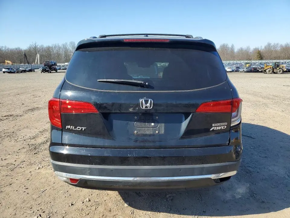 2017 HONDA PILOT TOURING  