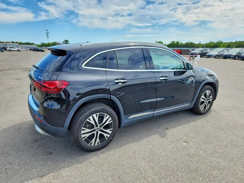 2025 MERCEDES-BENZ GLA 250 4MATIC  