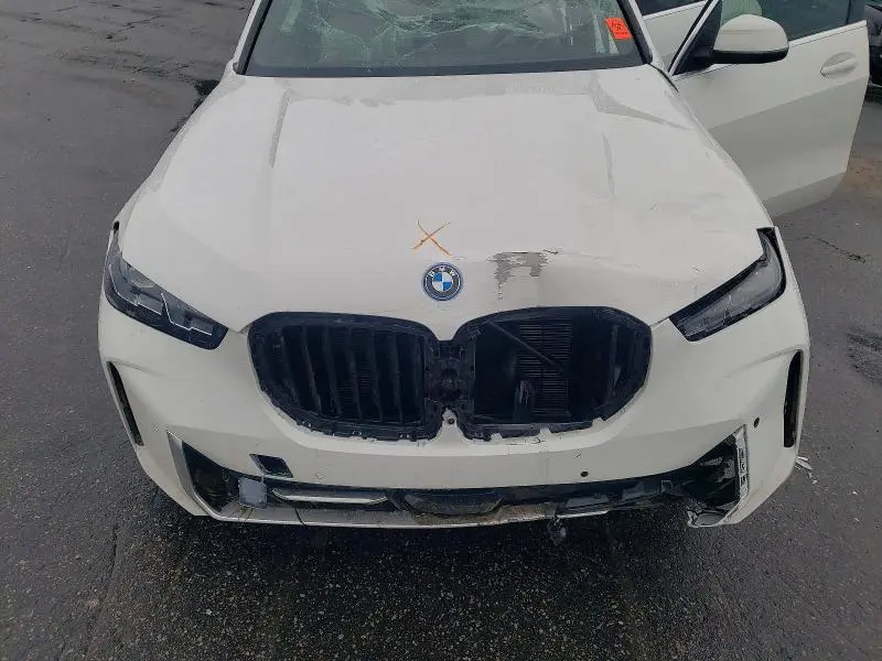 2025 BMW X5 XDRIVE50E  