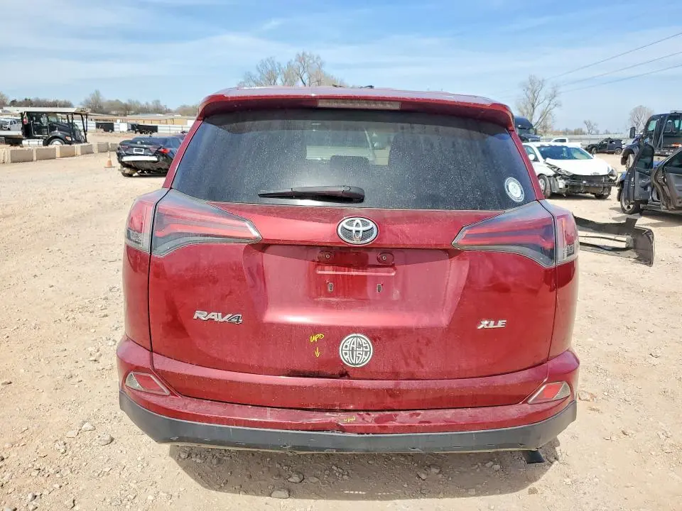 2018 TOYOTA RAV4 XLE  