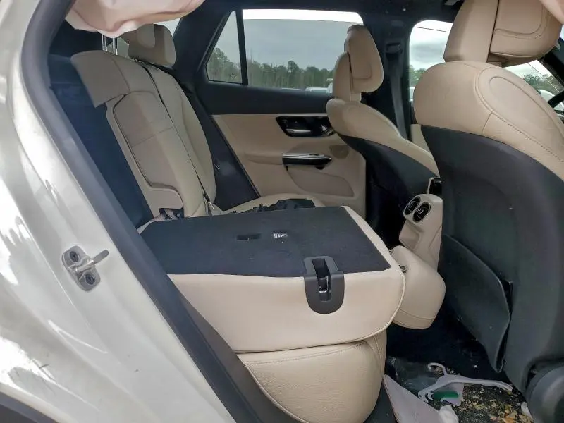 2025 MERCEDES-BENZ GLC 300 4MATIC  