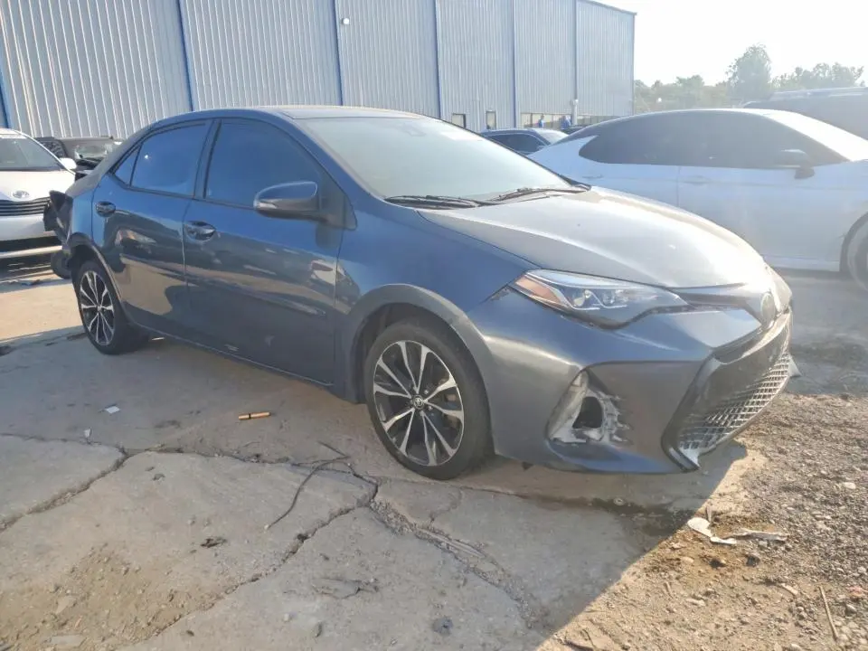 2017 TOYOTA COROLLA SE  