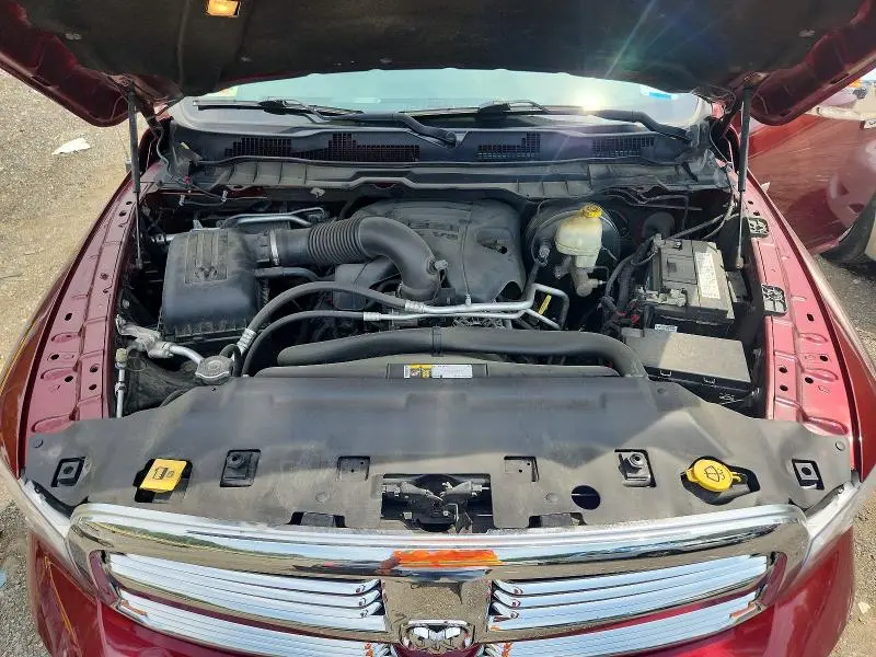 2016 RAM 1500 SLT  
