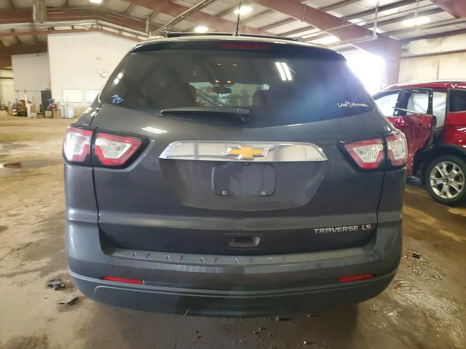 2014 CHEVROLET TRAVERSE LS  