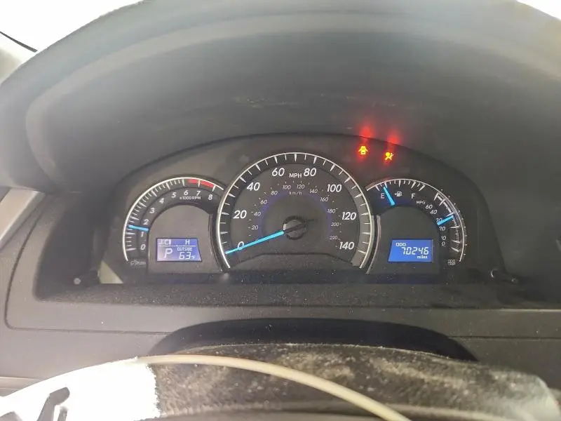 2014 TOYOTA CAMRY SE  