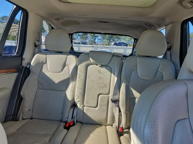 2018 VOLVO XC90 T6  