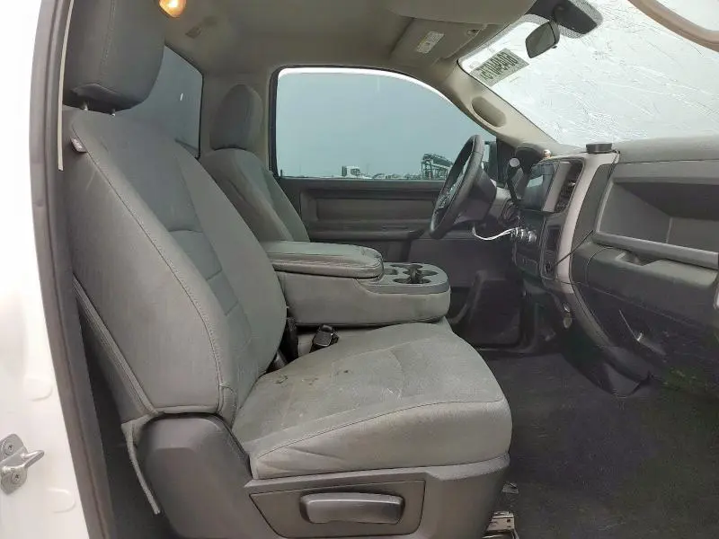 2014 RAM 1500 ST  