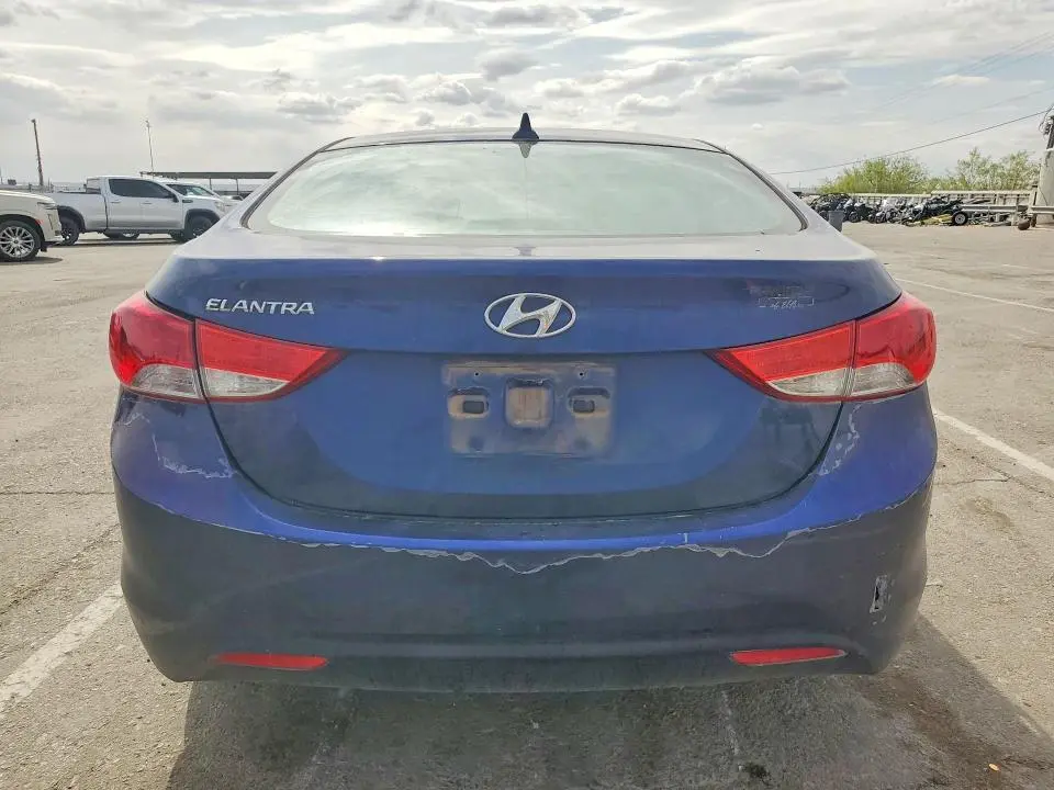 2012 HYUNDAI ELANTRA GLS  