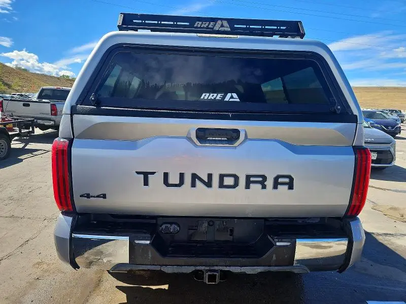 2024 TOYOTA TUNDRA SR5  