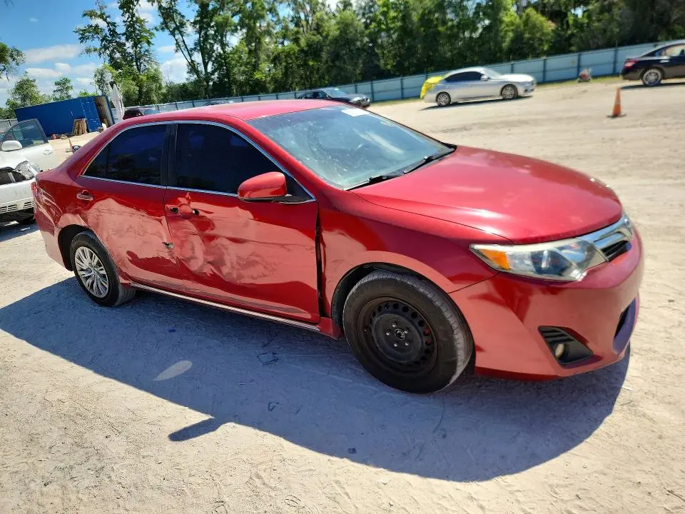 2014 TOYOTA CAMRY LE  