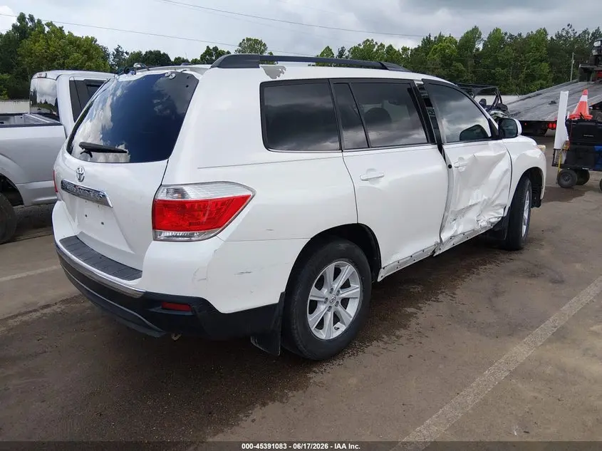 2013 TOYOTA HIGHLANDER SE V6