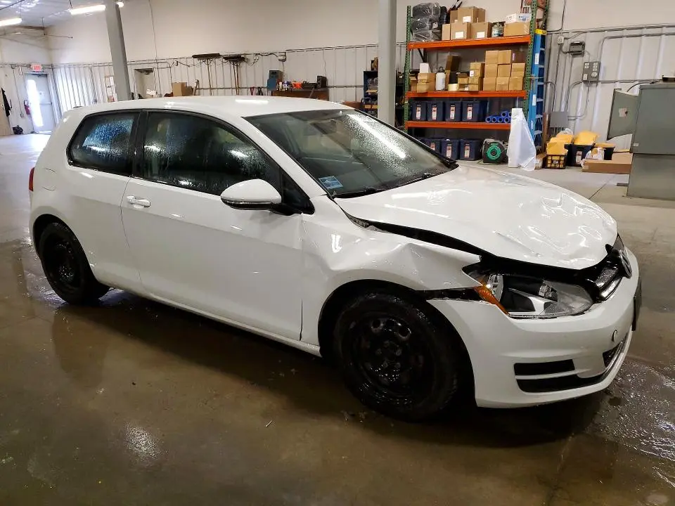 2015 VOLKSWAGEN GOLF   