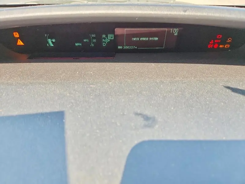 2010 TOYOTA PRIUS III  