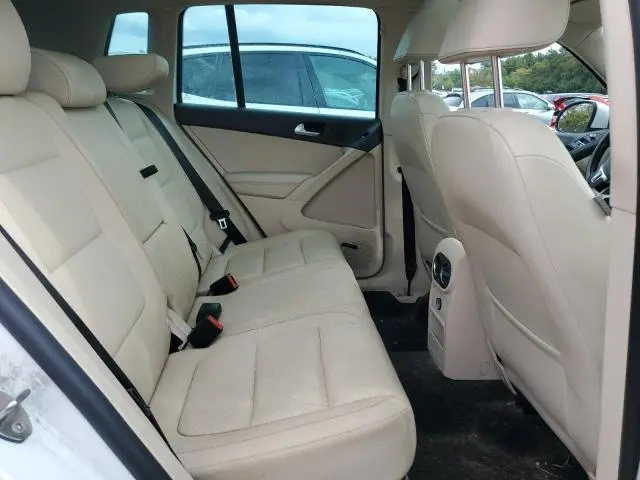 2015 VOLKSWAGEN TIGUAN S  