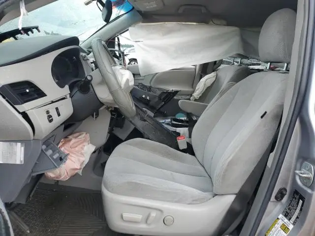 2011 TOYOTA SIENNA LE  