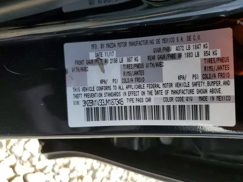 2018 MAZDA 3 TOURING  