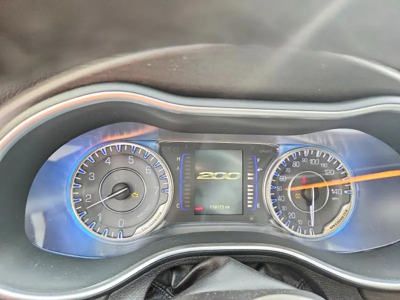 2017 CHRYSLER 200 LX  