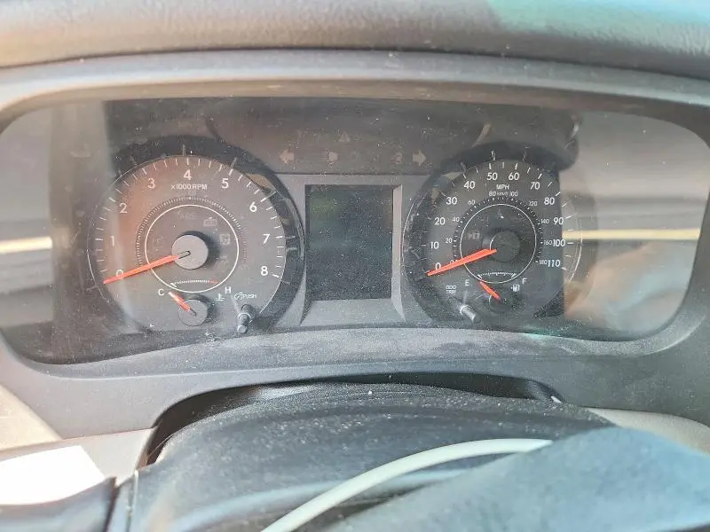 2015 TOYOTA SIENNA LE  