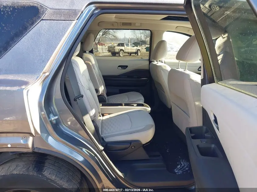 2022 NISSAN PATHFINDER SV 4WD