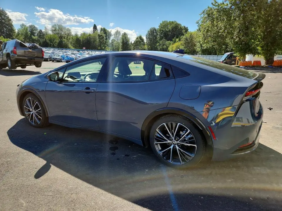 2026 TOYOTA PRIUS LE  
