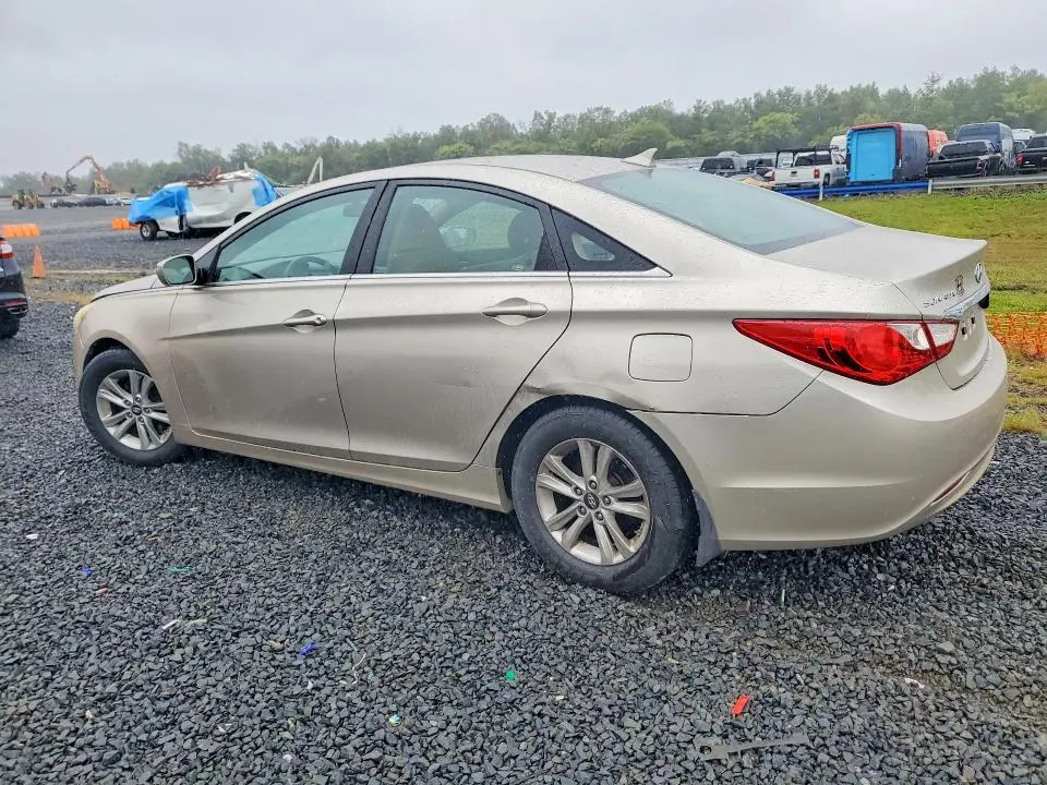 2011 HYUNDAI SONATA GLS  