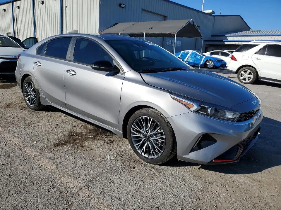2023 KIA FORTE GT LINE  