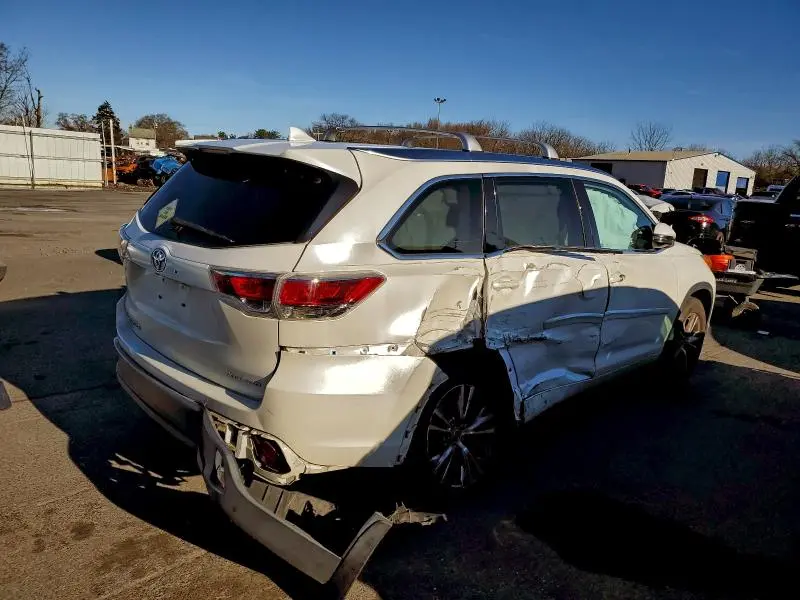 2014 TOYOTA HIGHLANDER XLE  