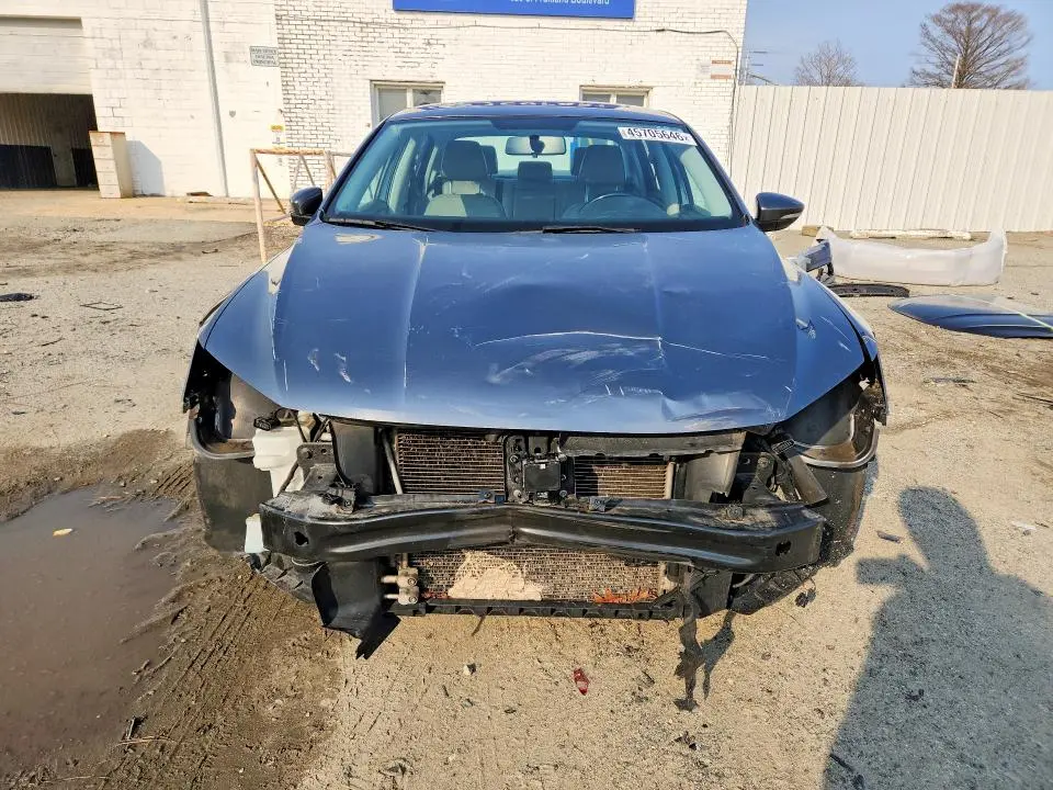 2016 VOLKSWAGEN PASSAT SE  