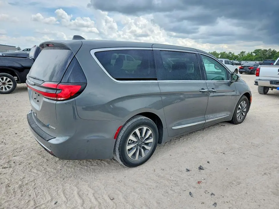 2022 CHRYSLER PACIFICA HYBRID LIMITED  