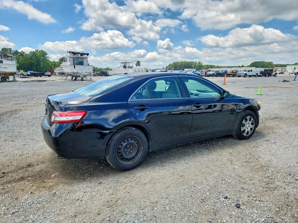 2010 TOYOTA CAMRY LE  